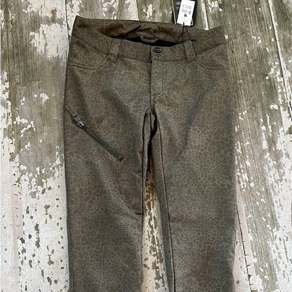 BNWT Burton Ski Pants